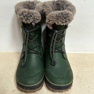 Bogs Arcata winter boot youth size 2 boys